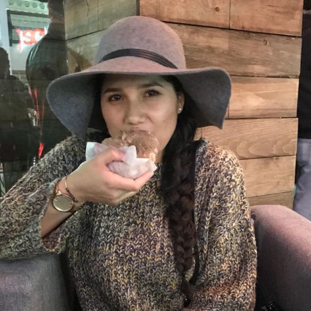 Meet your Posher, Cristina